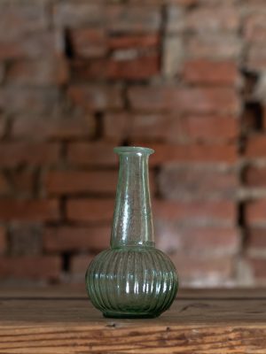 vaso in vetro verde acqua