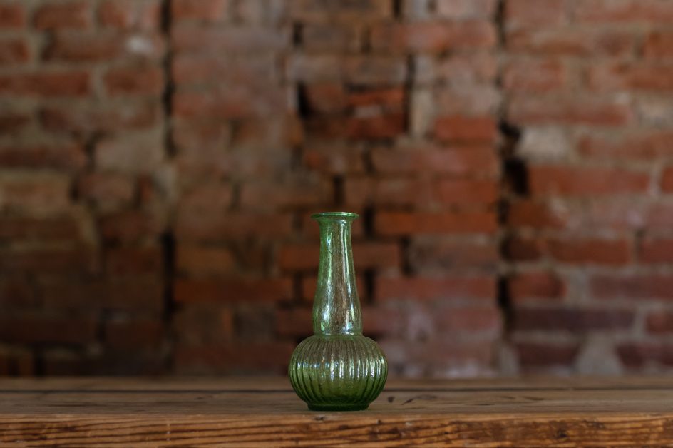 vaso in vetro verde