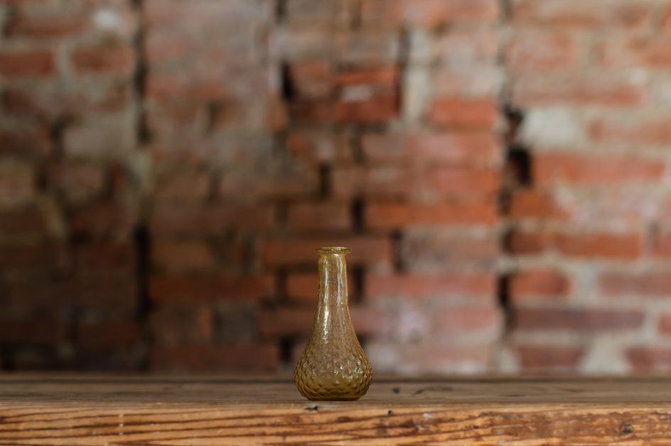 mini vaso in vetro riciclato ocra