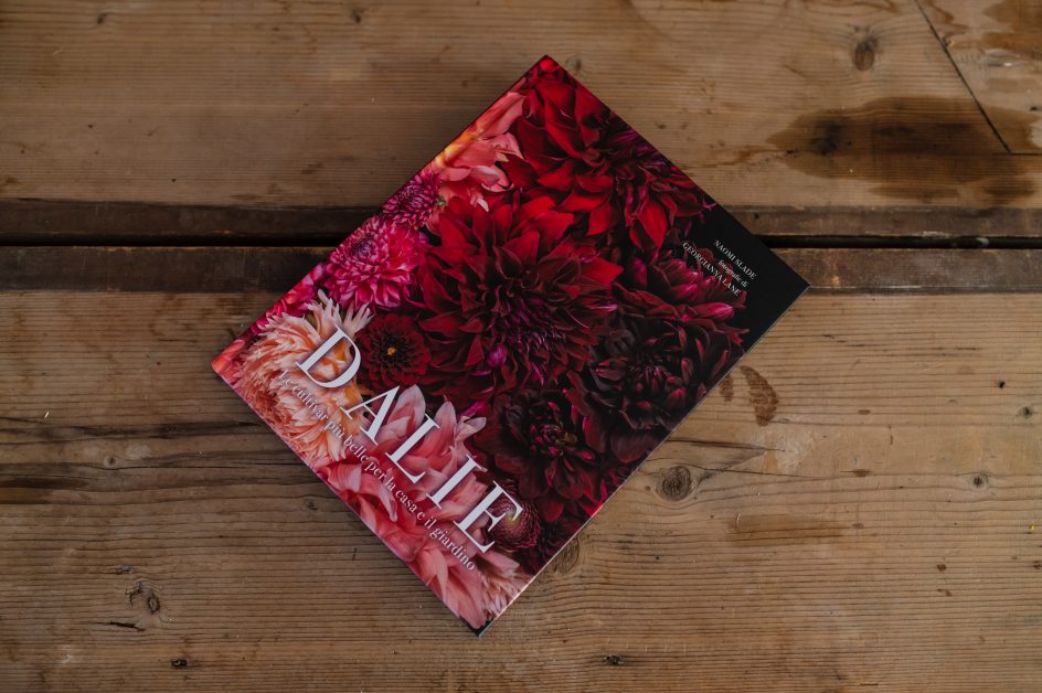 Libro in italiano sulle dalie